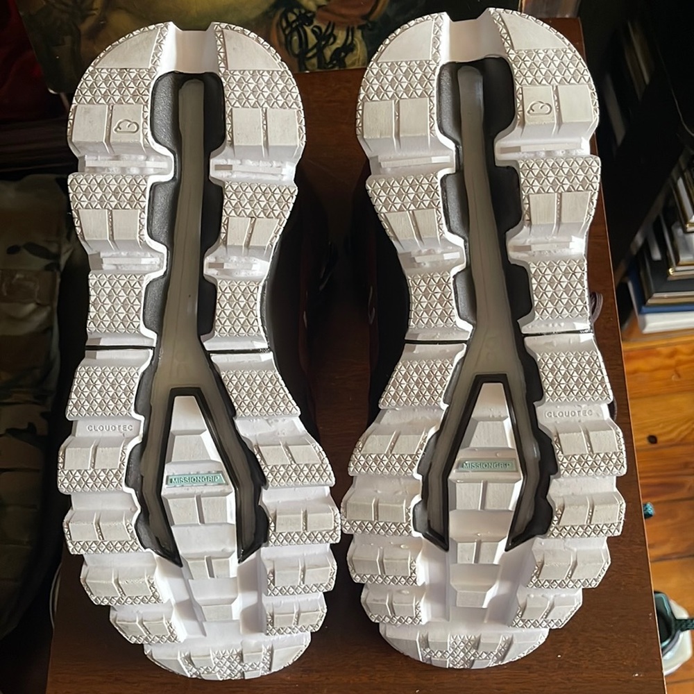Red cloud rock waterproof boots